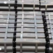conveyor roller with bracket