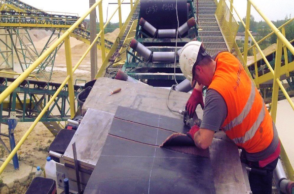Factors that Influence the Cost of Conveyor Belt Replacement