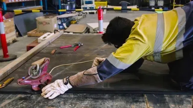 how to cut conveyor belt straight hand cutting techniques