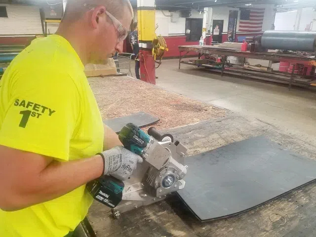 how to cut conveyor belt straight power tools